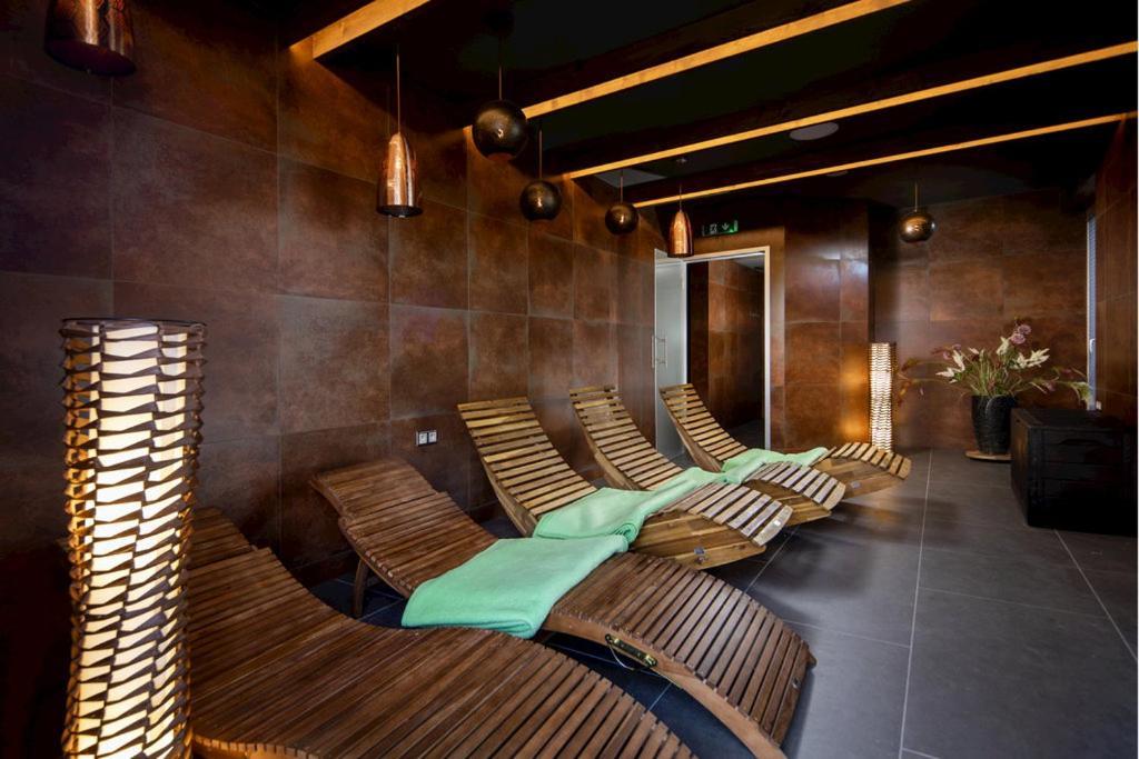 Apartman Kubinska 33 โดลนีคูบีน ภายนอก รูปภาพ