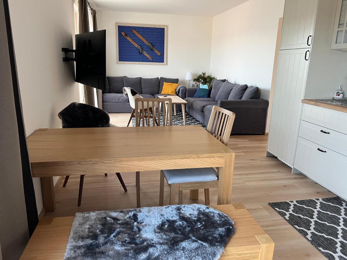 Apartman Kubinska 33 โดลนีคูบีน ภายนอก รูปภาพ